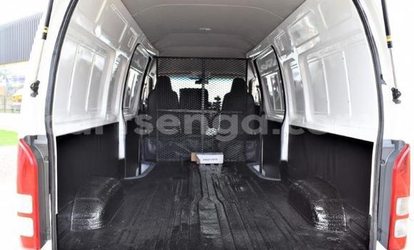 Nunua Ilio tumika Toyota Hiace White Gari ndani ya Big Bend nchini Lubombo Nunua Ilio tumika Toyota Hiace White Gari ndani ya Big Bend nchini Lubombo