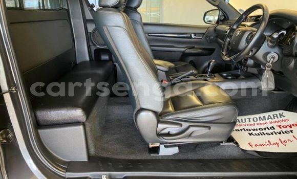 Nunua Ilio tumika Toyota Hilux Beige Gari ndani ya Big Bend nchini Wilaya ya Lubombo Nunua Ilio tumika Toyota Hilux Beige Gari ndani ya Big Bend nchini Wilaya ya Lubombo