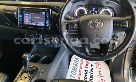 Nunua Ilio tumika Toyota Hilux Beige Gari ndani ya Big Bend nchini Wilaya ya Lubombo Nunua Ilio tumika Toyota Hilux Beige Gari ndani ya Big Bend nchini Wilaya ya Lubombo
