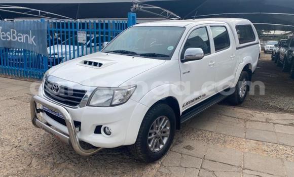 Acheter Occasion Voiture Toyota Hilux Blanc à Hlatikulu, Shiselweni District