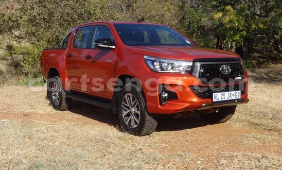 Nunua Ilio tumika Toyota Hilux Beige Gari ndani ya Hlatikulu nchini Wilaya ya Shiselweni