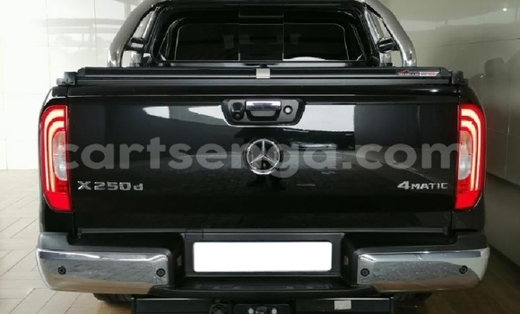 Nunua Ilio tumika Mercedes‒Benz X-klasse Concept Black Gari ndani ya Big Bend nchini Lubombo Nunua Ilio tumika Mercedes‒Benz X-klasse Concept Black Gari ndani ya Big Bend nchini Lubombo