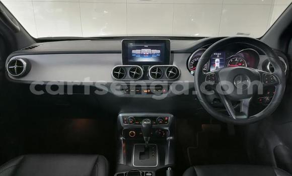 Nunua Ilio tumika Mercedes‒Benz X-klasse Concept Black Gari ndani ya Big Bend nchini Lubombo Nunua Ilio tumika Mercedes‒Benz X-klasse Concept Black Gari ndani ya Big Bend nchini Lubombo