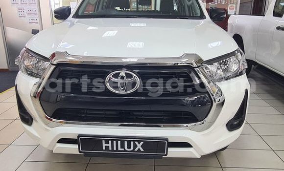 Nunua Ilio tumika Toyota Hilux White Gari ndani ya Big Bend nchini Wilaya ya Lubombo Nunua Ilio tumika Toyota Hilux White Gari ndani ya Big Bend nchini Wilaya ya Lubombo