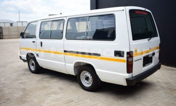 Acheter Occasion Voiture Toyota Hiace Blanc à Hlatikulu, Shiselweni District Acheter Occasion Voiture Toyota Hiace Blanc à Hlatikulu, Shiselweni District