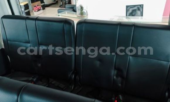 Nunua Ilio tumika Toyota Hiace White Gari ndani ya Ezulwini nchini Hhohho Nunua Ilio tumika Toyota Hiace White Gari ndani ya Ezulwini nchini Hhohho