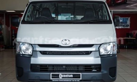Nunua Ilio tumika Toyota Hiace White Gari ndani ya Ezulwini nchini Hhohho Nunua Ilio tumika Toyota Hiace White Gari ndani ya Ezulwini nchini Hhohho