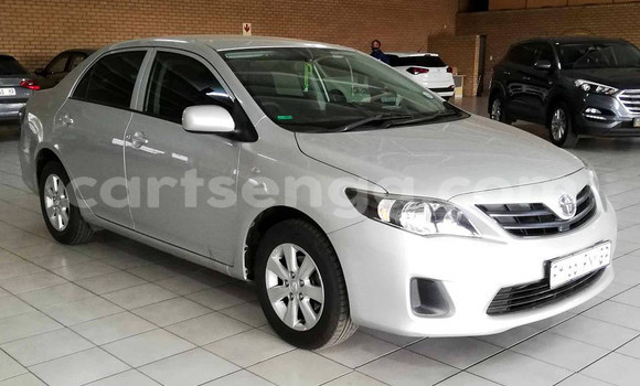 Nunua Ilio tumika Toyota Corolla Silver Gari ndani ya Hlatikulu nchini Wilaya ya Shiselweni