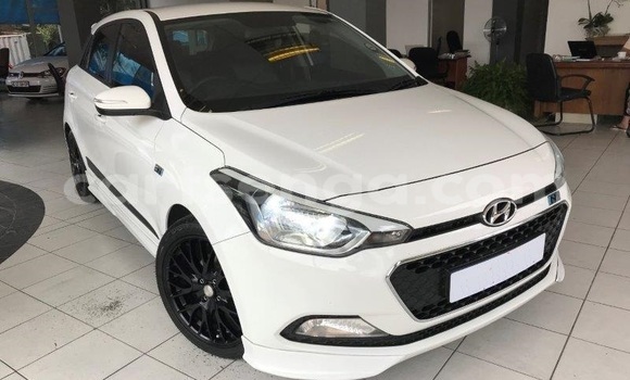 Buy Used Hyundai i20 White Car in Import - Dubai in Hhohho Buy Used Hyundai i20 White Car in Import - Dubai in Hhohho