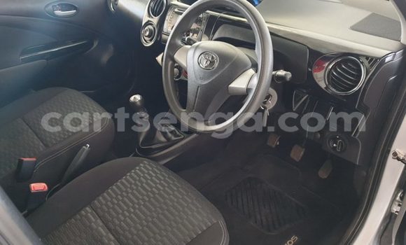 Acheter Occasion Voiture Toyota Etios Gris à Ezulwini, Hhohho Acheter Occasion Voiture Toyota Etios Gris à Ezulwini, Hhohho
