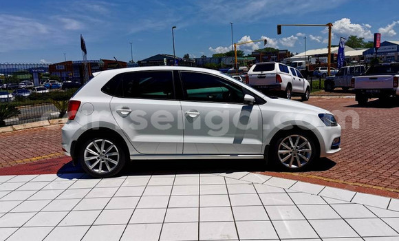 Buy Used Volkswagen Polo White Car in Ezulwini in Hhohho Buy Used Volkswagen Polo White Car in Ezulwini in Hhohho