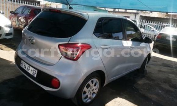 Nunua Ilio tumika Hyundai i10 Silver Gari ndani ya Ezulwini nchini Hhohho Nunua Ilio tumika Hyundai i10 Silver Gari ndani ya Ezulwini nchini Hhohho