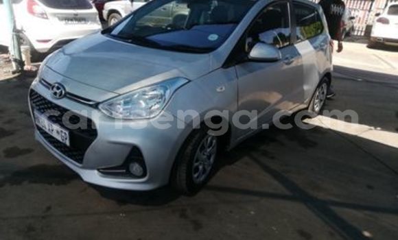Nunua Ilio tumika Hyundai i10 Silver Gari ndani ya Ezulwini nchini Hhohho Nunua Ilio tumika Hyundai i10 Silver Gari ndani ya Ezulwini nchini Hhohho