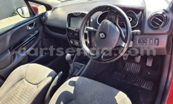 Nunua Ilio tumika Renault Clio Red Gari ndani ya Bulembu nchini Hhohho Nunua Ilio tumika Renault Clio Red Gari ndani ya Bulembu nchini Hhohho