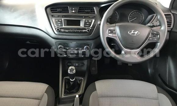 Buy Used Hyundai i20 White Car in Import - Dubai in Hhohho Buy Used Hyundai i20 White Car in Import - Dubai in Hhohho
