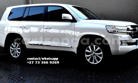 Nunua Ilio tumika Toyota Land Cruiser White Gari ndani ya Mbabane nchini Manzini Nunua Ilio tumika Toyota Land Cruiser White Gari ndani ya Mbabane nchini Manzini