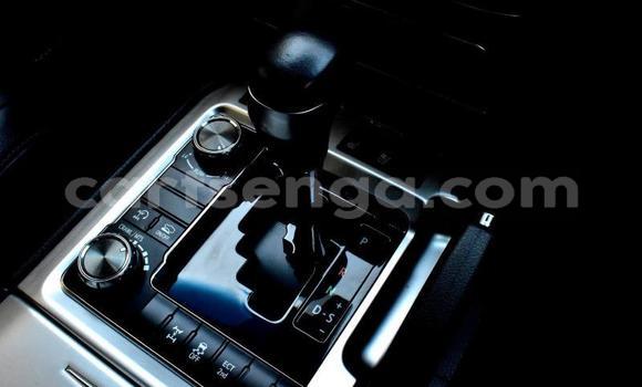 Buy Used Toyota Land Cruiser White Car in Mbabane in Manzini Buy Used Toyota Land Cruiser White Car in Mbabane in Manzini