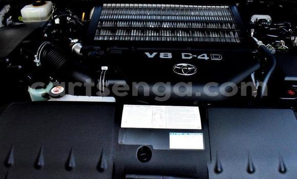 Buy Used Toyota Land Cruiser White Car in Mbabane in Manzini Buy Used Toyota Land Cruiser White Car in Mbabane in Manzini