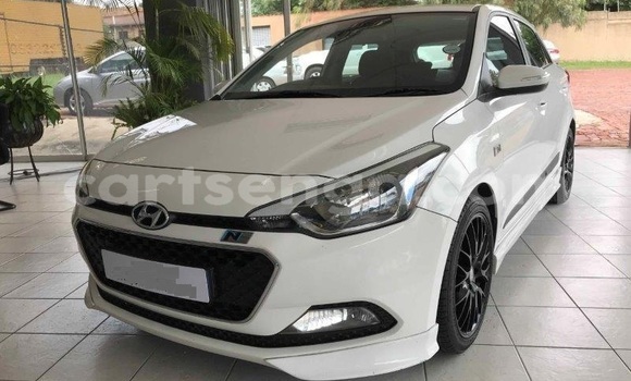 Buy Import Hyundai i20 White Car in Import - Dubai in Hhohho Buy Import Hyundai i20 White Car in Import - Dubai in Hhohho