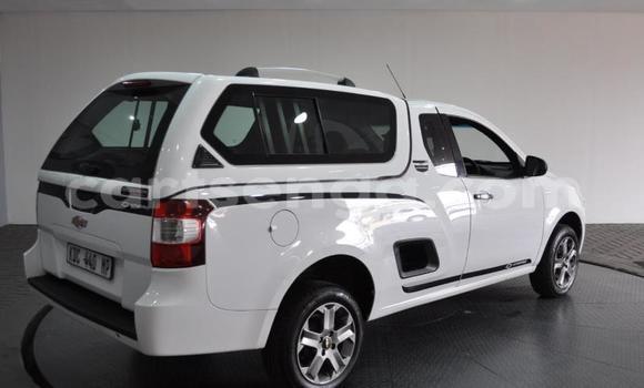 Nunua Ilio tumika Opel Corsa White Gari ndani ya Ezulwini nchini Hhohho