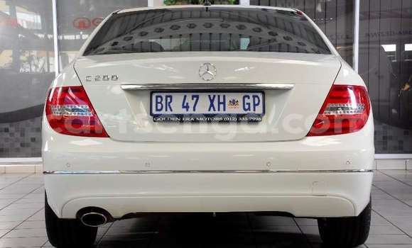 Buy Import Mercedes‒Benz C–Class White Car in Ezulwini in Hhohho Buy Import Mercedes‒Benz C–Class White Car in Ezulwini in Hhohho