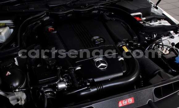 Buy Import Mercedes‒Benz C–Class White Car in Ezulwini in Hhohho Buy Import Mercedes‒Benz C–Class White Car in Ezulwini in Hhohho