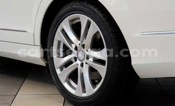 Buy Import Mercedes‒Benz C–Class White Car in Ezulwini in Hhohho Buy Import Mercedes‒Benz C–Class White Car in Ezulwini in Hhohho