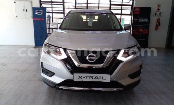 Nunua Ilio tumika Nissan X–Trail Silver Gari ndani ya Big Bend nchini Lubombo
