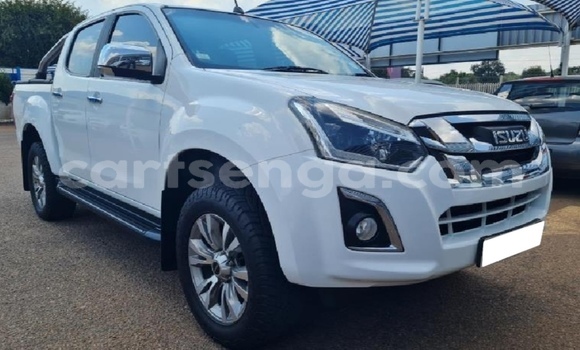 Nunua Ilio tumika Isuzu KB White Gari ndani ya Big Bend nchini Lubombo