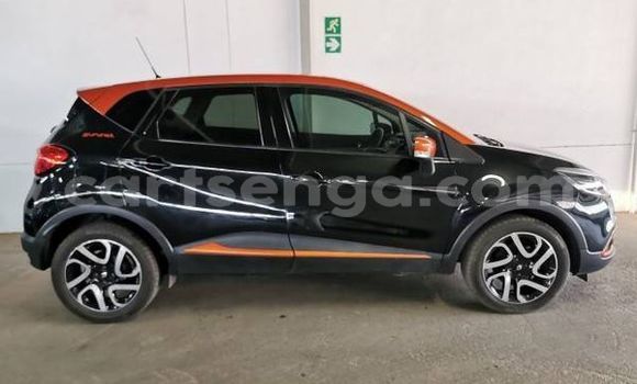 Nunua Ilio tumika Renault Captur Black Gari ndani ya Big Bend nchini Wilaya ya Lubombo Nunua Ilio tumika Renault Captur Black Gari ndani ya Big Bend nchini Wilaya ya Lubombo