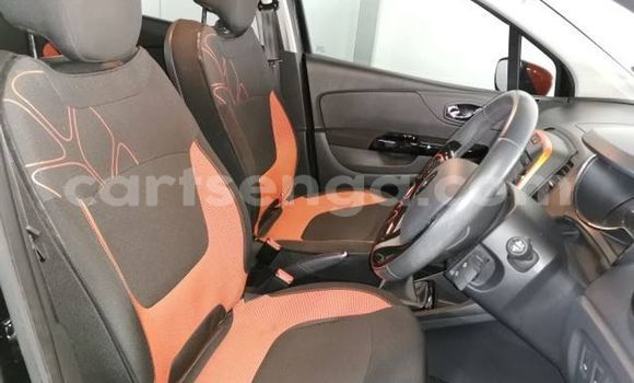 Nunua Ilio tumika Renault Captur Black Gari ndani ya Big Bend nchini Wilaya ya Lubombo Nunua Ilio tumika Renault Captur Black Gari ndani ya Big Bend nchini Wilaya ya Lubombo