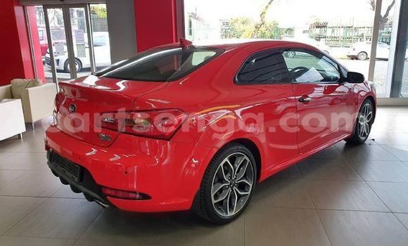 Nunua Ilio tumika Kia Cerato Red Gari ndani ya Big Bend nchini Lubombo Nunua Ilio tumika Kia Cerato Red Gari ndani ya Big Bend nchini Lubombo