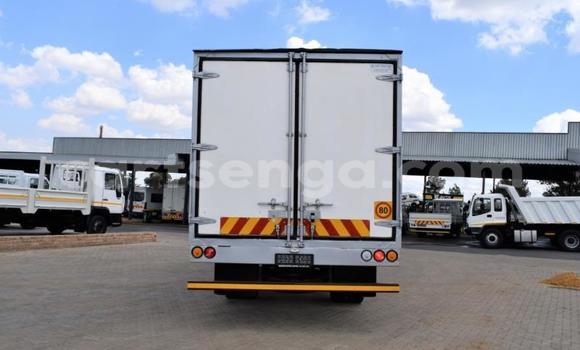 Acheter Occasion Utilitaire Nissan UD Blanc à Big Bend, Lubombo Acheter Occasion Utilitaire Nissan UD Blanc à Big Bend, Lubombo