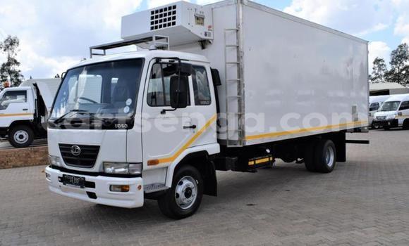 Acheter Occasion Utilitaire Nissan UD Blanc à Big Bend, Lubombo Acheter Occasion Utilitaire Nissan UD Blanc à Big Bend, Lubombo