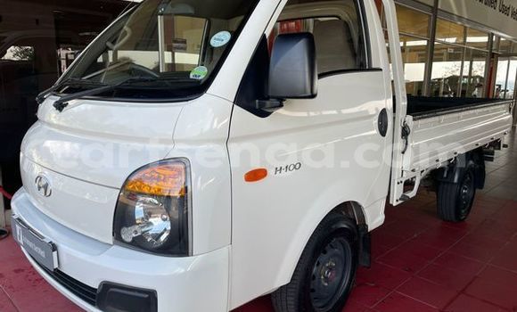Buy Used Hyundai H1 White Car in Big Bend in Lubombo Buy Used Hyundai H1 White Car in Big Bend in Lubombo
