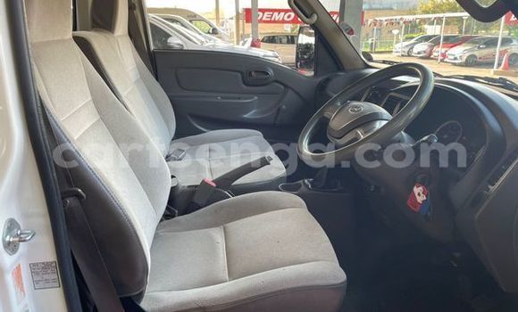 Buy Used Hyundai H1 White Car in Big Bend in Lubombo Buy Used Hyundai H1 White Car in Big Bend in Lubombo