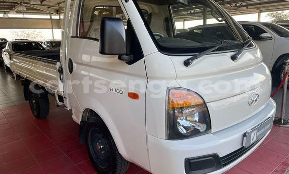 Buy Used Hyundai H1 White Car in Big Bend in Lubombo Buy Used Hyundai H1 White Car in Big Bend in Lubombo