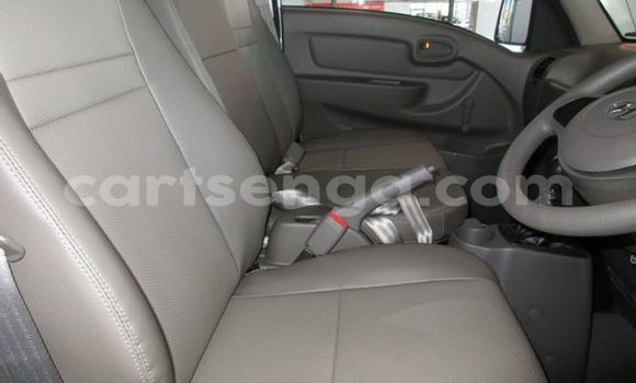 Buy Used Hyundai H1 White Car in Bulembu in Hhohho Buy Used Hyundai H1 White Car in Bulembu in Hhohho