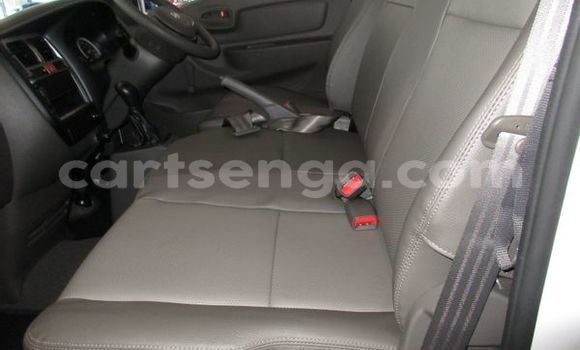 Buy Used Hyundai H1 White Car in Bulembu in Hhohho Buy Used Hyundai H1 White Car in Bulembu in Hhohho