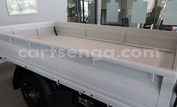 Buy Used Hyundai H1 White Car in Bulembu in Hhohho Buy Used Hyundai H1 White Car in Bulembu in Hhohho