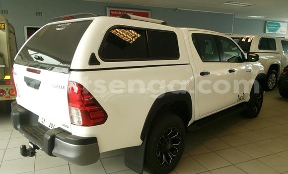 Acheter Occasion Voiture Toyota Hilux Blanc à Mbabane, Manzini Acheter Occasion Voiture Toyota Hilux Blanc à Mbabane, Manzini