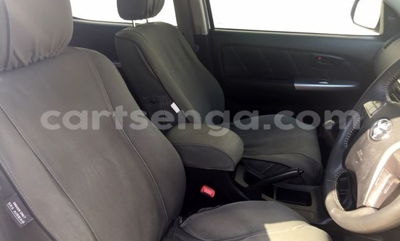 Acheter Occasion Voiture Toyota Hilux Blanc à Mbabane, Manzini Acheter Occasion Voiture Toyota Hilux Blanc à Mbabane, Manzini