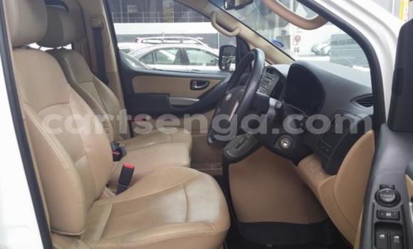 Acheter Occasion Voiture Hyundai H1 Blanc à Mbabane, Manzini Acheter Occasion Voiture Hyundai H1 Blanc à Mbabane, Manzini