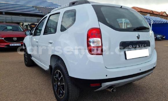 Nunua Ilio tumika Renault Duster White Gari ndani ya Big Bend nchini Lubombo Nunua Ilio tumika Renault Duster White Gari ndani ya Big Bend nchini Lubombo