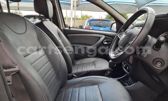 Nunua Ilio tumika Renault Duster White Gari ndani ya Big Bend nchini Lubombo Nunua Ilio tumika Renault Duster White Gari ndani ya Big Bend nchini Lubombo