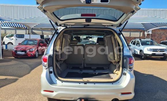 Acheter Occasion Voiture Toyota Fortuner Gris à Bulembu, Hhohho Acheter Occasion Voiture Toyota Fortuner Gris à Bulembu, Hhohho