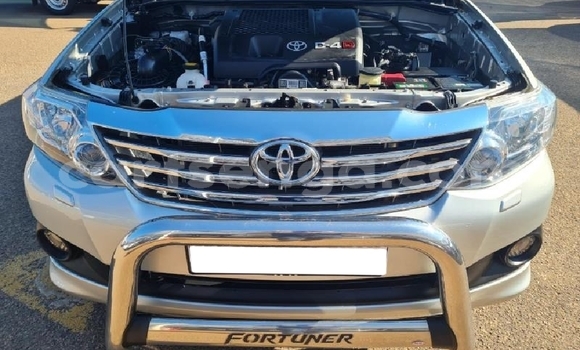 Acheter Occasion Voiture Toyota Fortuner Gris à Bulembu, Hhohho Acheter Occasion Voiture Toyota Fortuner Gris à Bulembu, Hhohho