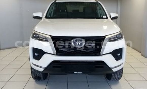 Buy Used Toyota Fortuner White Car in Big Bend in Lubombo District