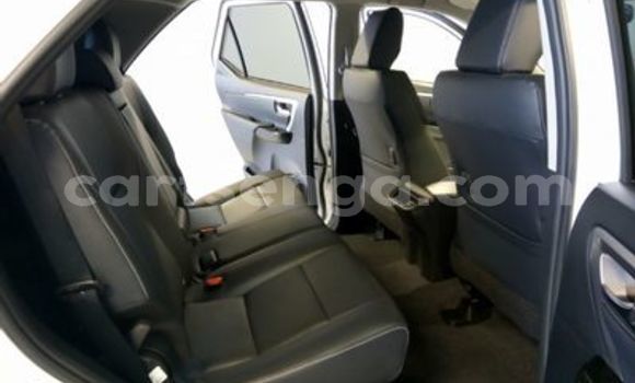 Nunua Ilio tumika Toyota Fortuner White Gari ndani ya Big Bend nchini Wilaya ya Lubombo Nunua Ilio tumika Toyota Fortuner White Gari ndani ya Big Bend nchini Wilaya ya Lubombo