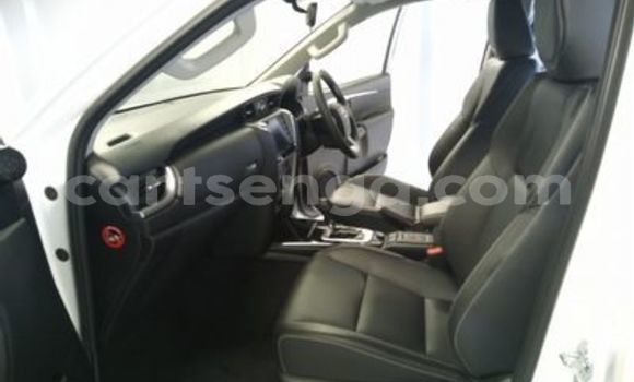 Nunua Ilio tumika Toyota Fortuner White Gari ndani ya Big Bend nchini Wilaya ya Lubombo Nunua Ilio tumika Toyota Fortuner White Gari ndani ya Big Bend nchini Wilaya ya Lubombo